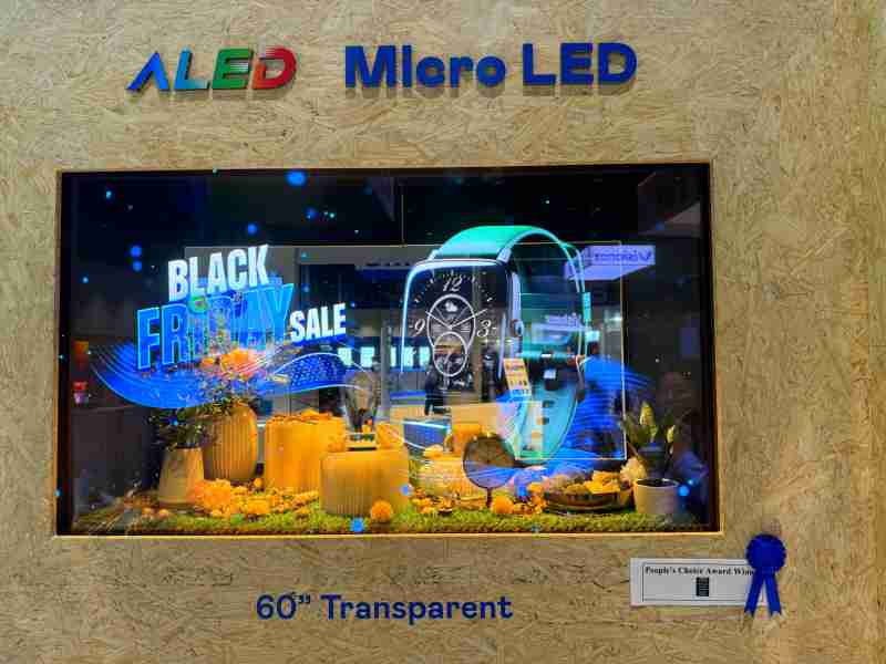 人生就是博60吋高透明度Micro LED显示器获”最佳Micro LED技术应用奖”，，，将Micro LED面板透明化之设计特性极致发挥，，，，以可扩展性无缝拼接技术打造，，具备600 nits全画面亮度、、大于60%穿透率及超过NTSC 110%的优异广色域表现，，可依需求灵活应用于各种场域